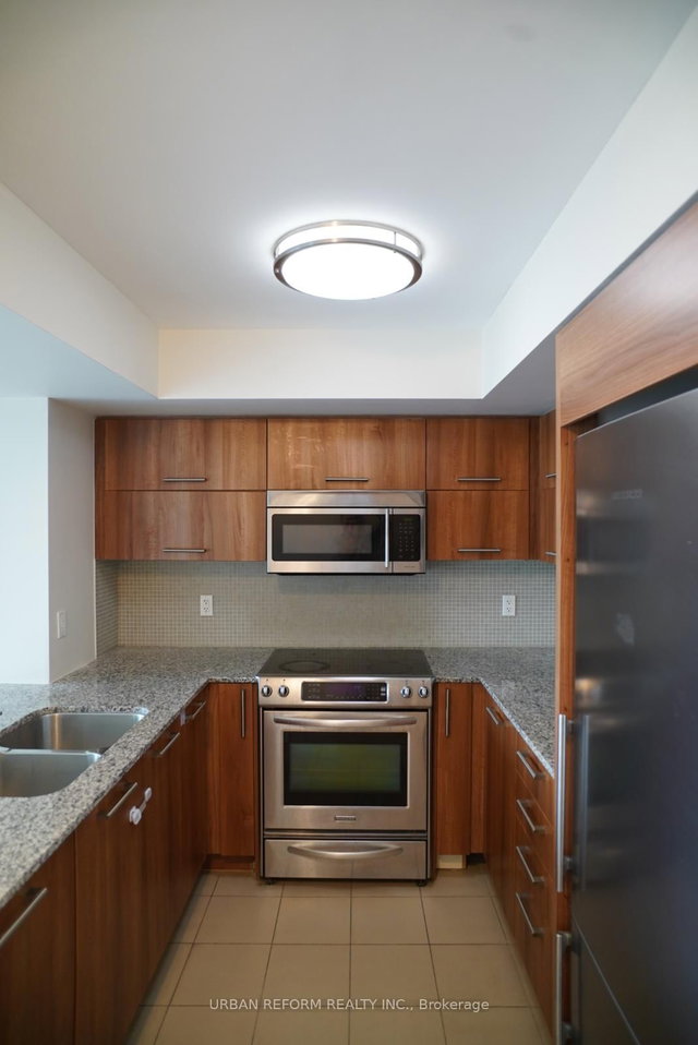 1815 - 5162 Yonge Street