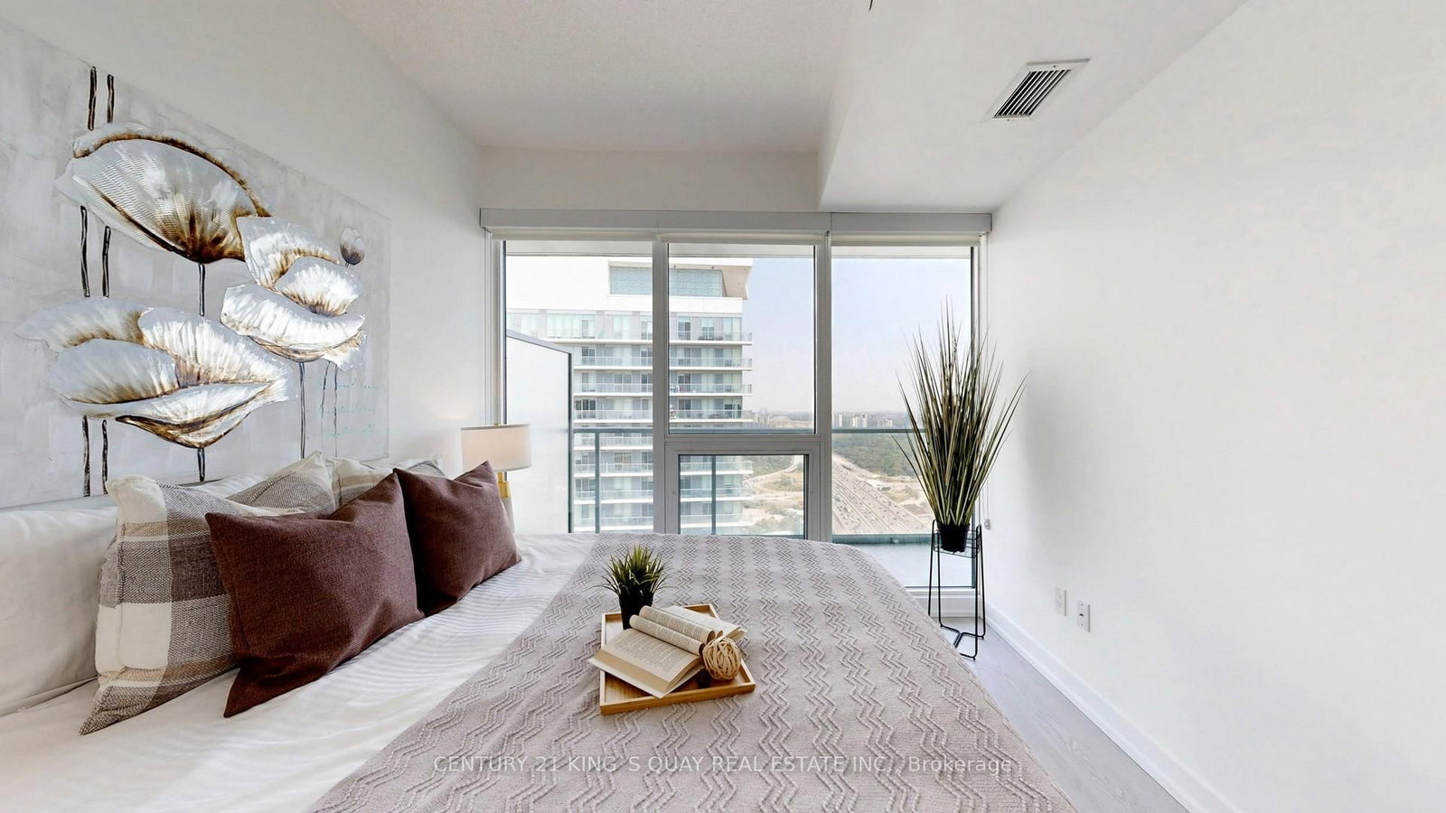 115 Mcmahon Drive, Unit 3808 - Photo 14