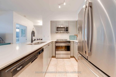 Unit 722 — 231 Fort York Boulevard — photo 6
