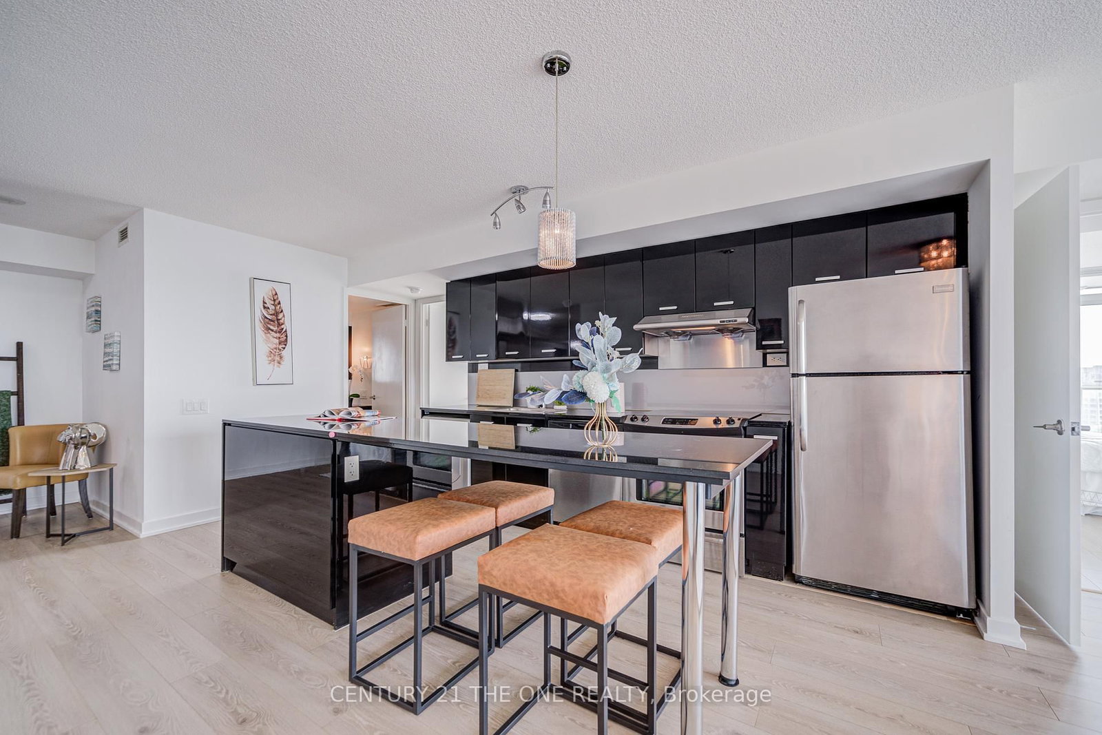 Condo sold at 1011-29 Singer Court, Toronto, Ontario, M2K 0B3 - Bayview Village - MLS: C12351393