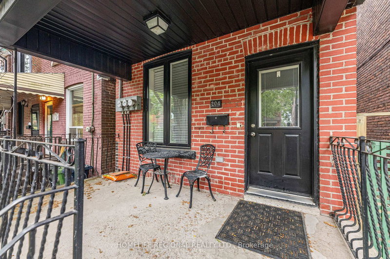 Main Floor - 204 Roxton Rd, Toronto, M6J 2Y5 | Image 2