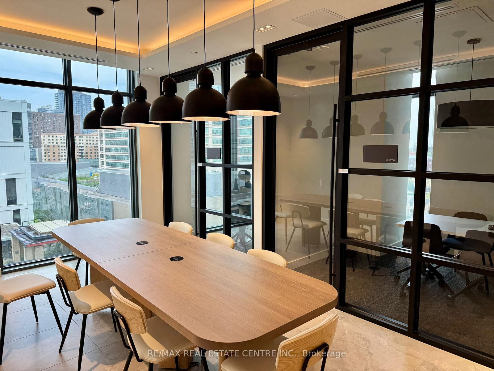 252 Church Street, Unit PH02 - Photo 28