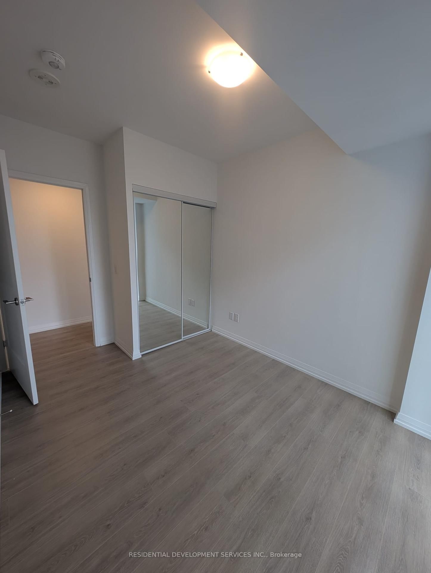 28 Widmer Street, Unit 3628 - Photo 6