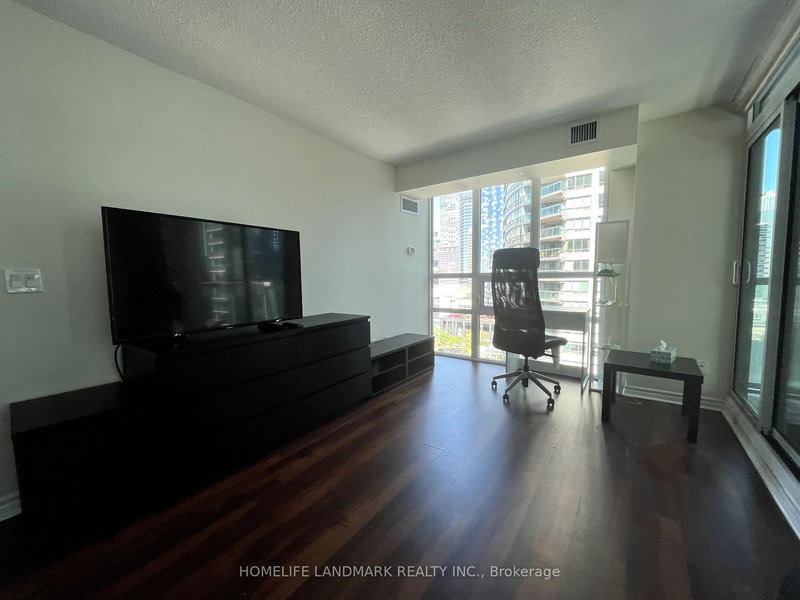 1706 - 19 Grand Trunk Cres, Toronto, M5J 3A3 | Image 2