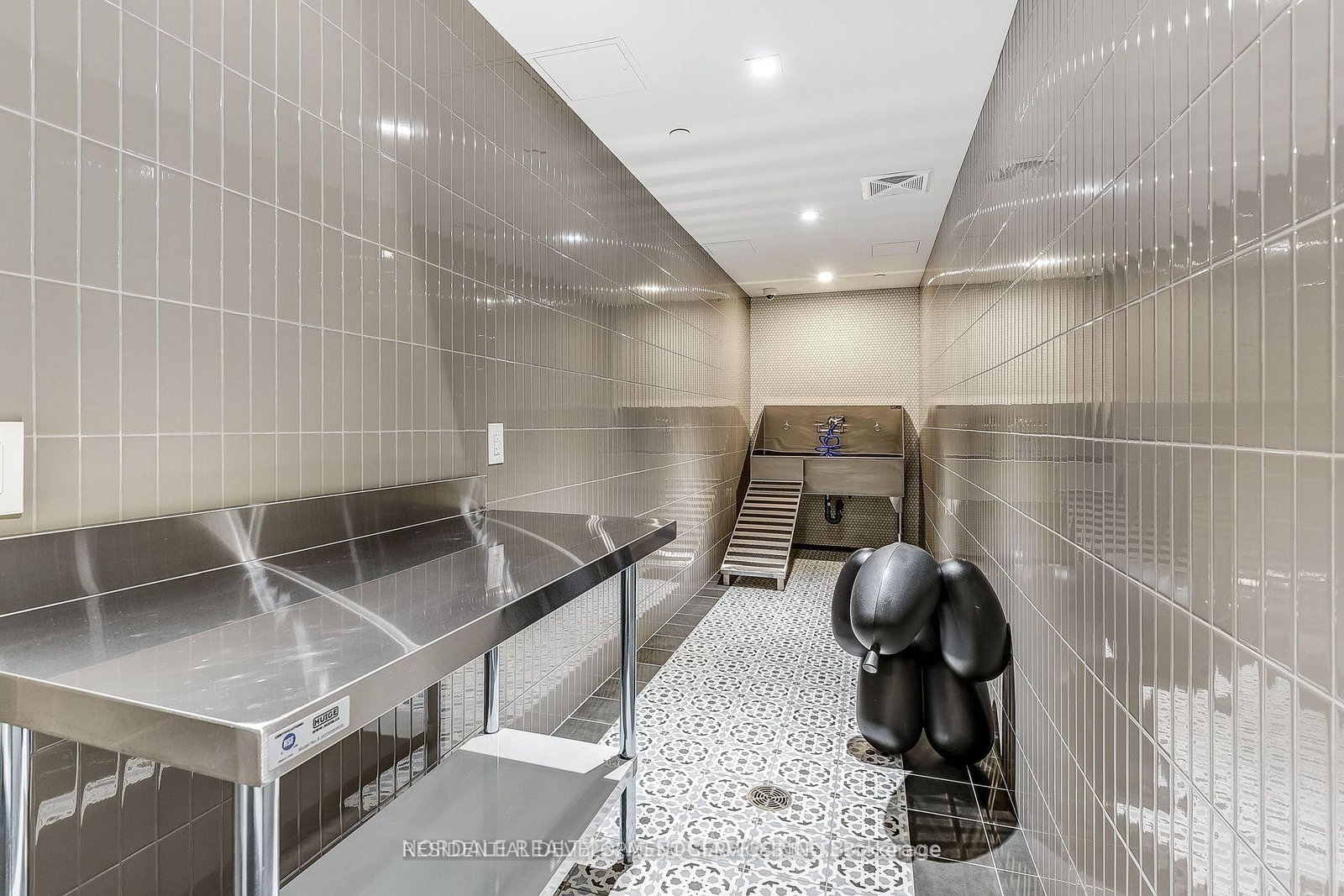 28 Widmer Street, Unit 4323 - Photo 6