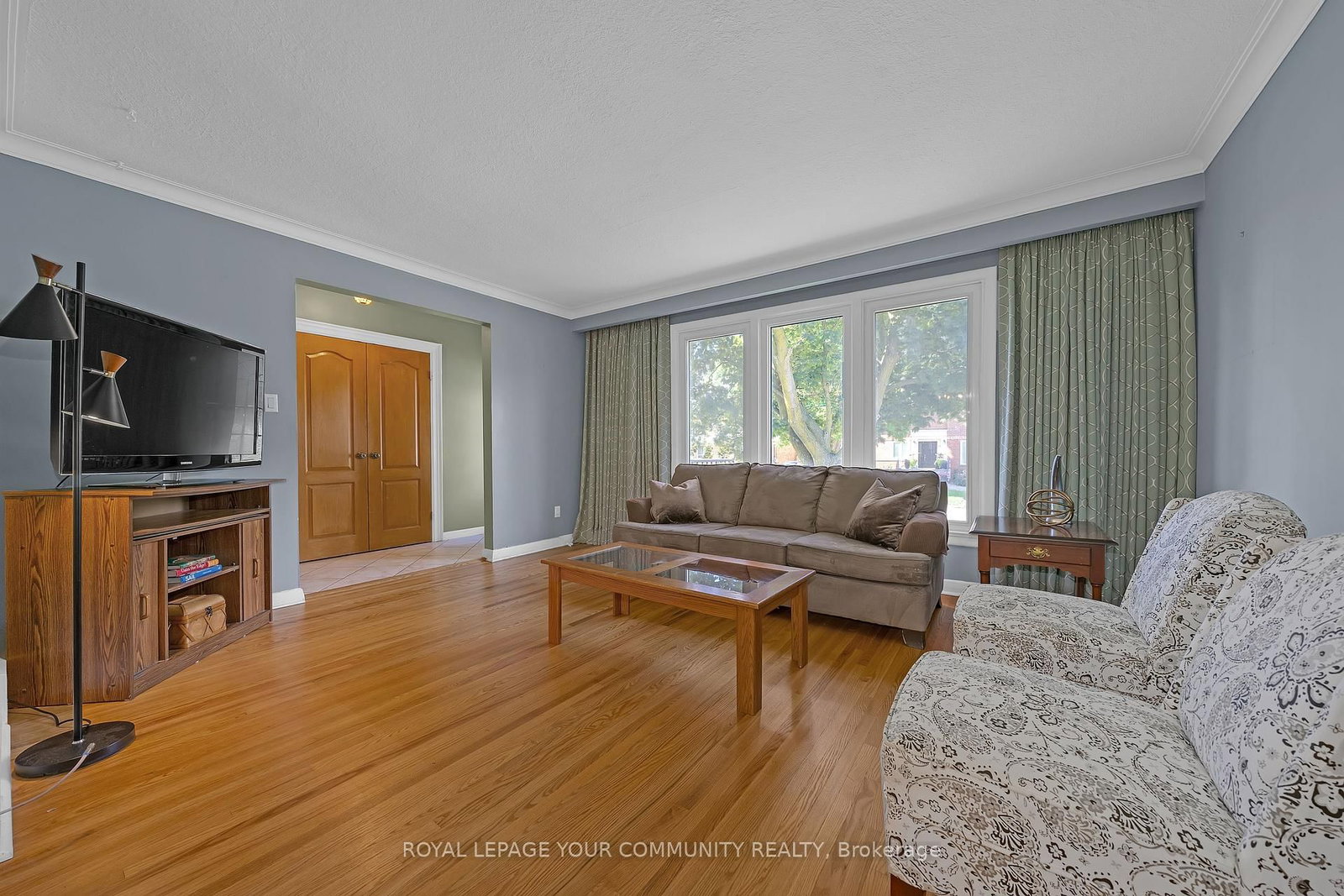 Listing Image 6