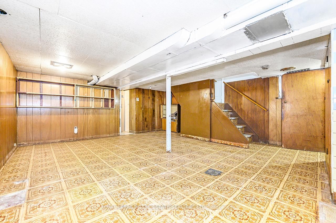 Listing Image 28