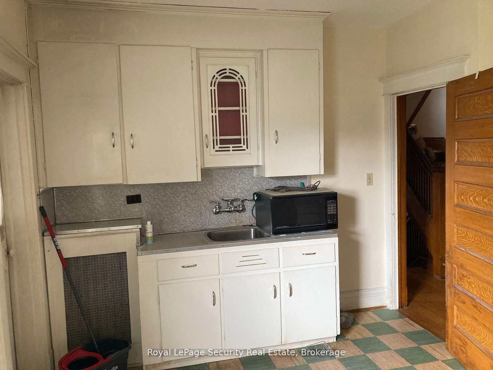 Listing Image 10