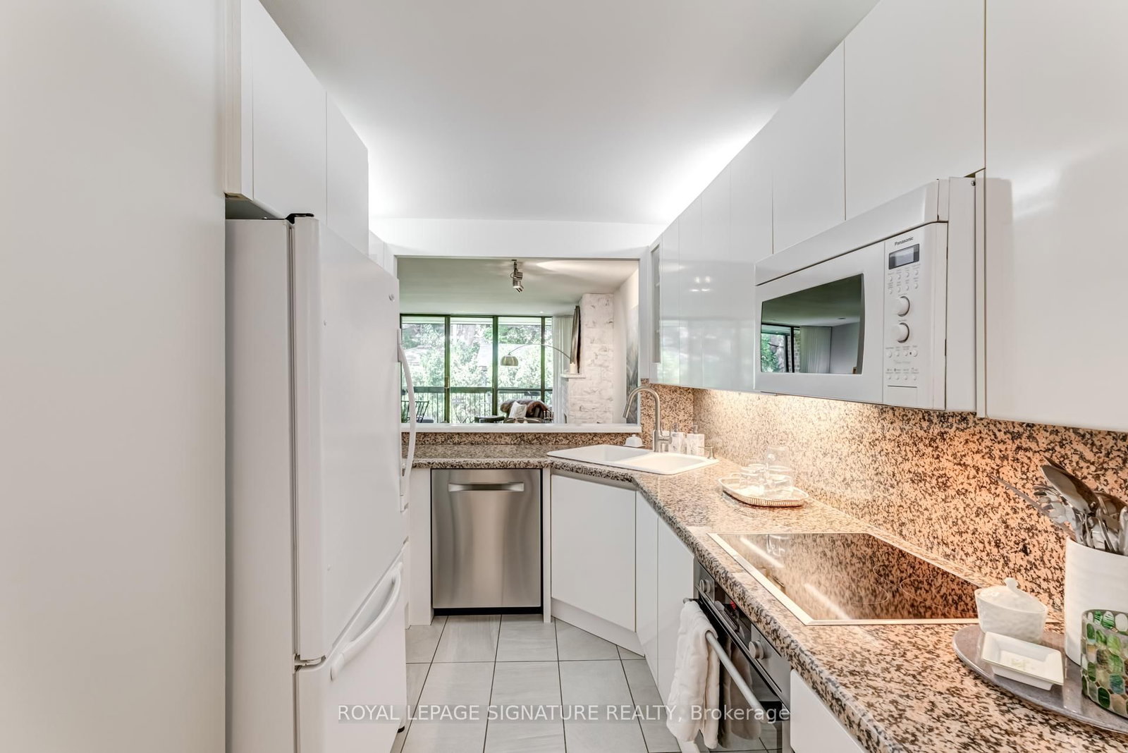 Listing Image 15