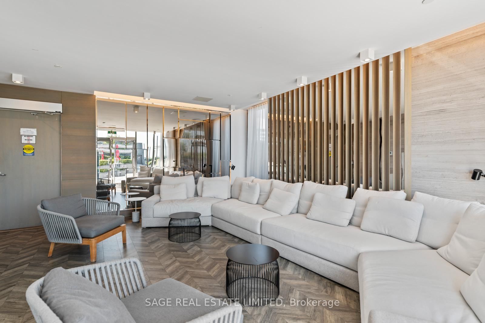Listing Image 44