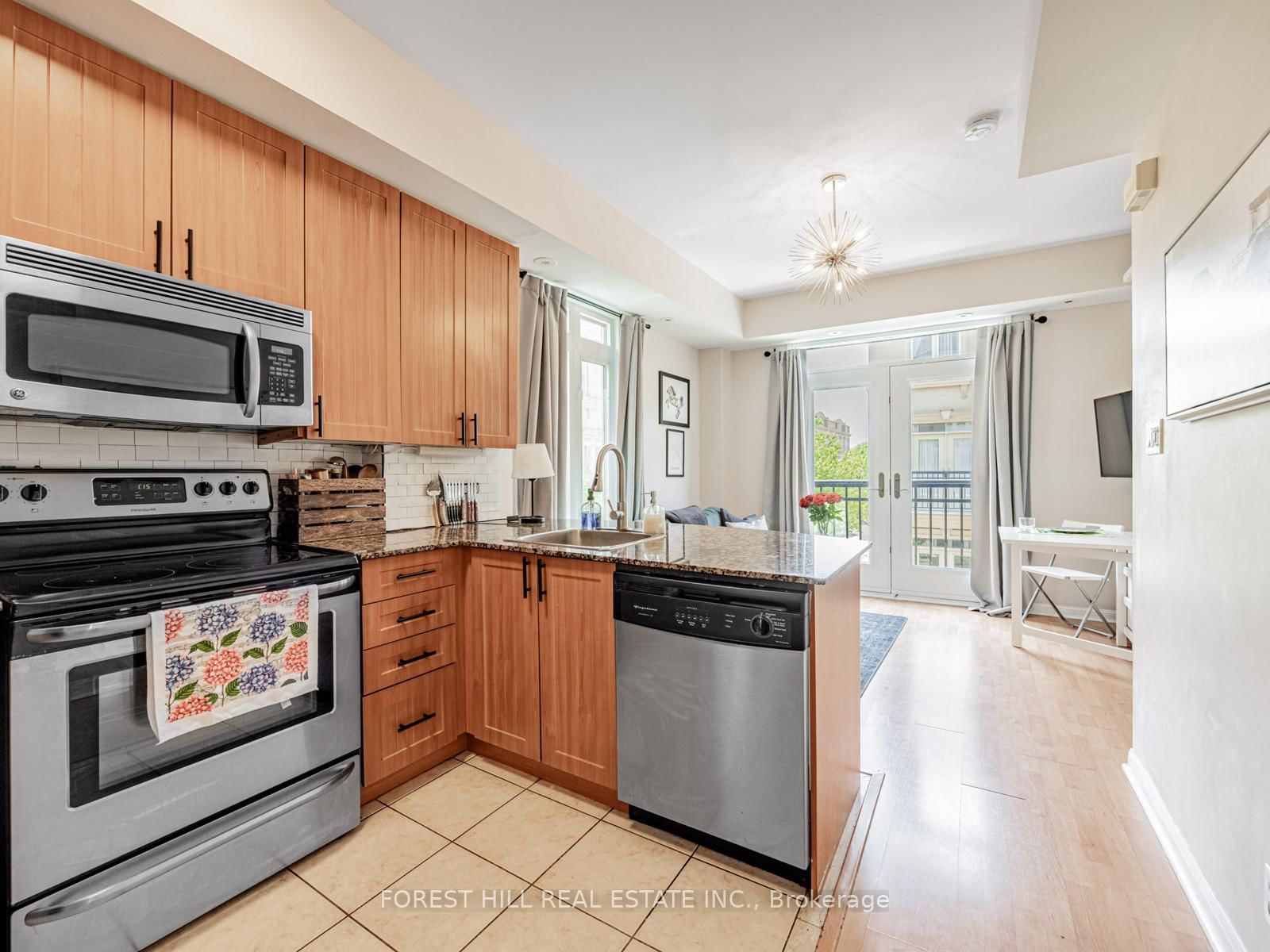 Listing Image 9