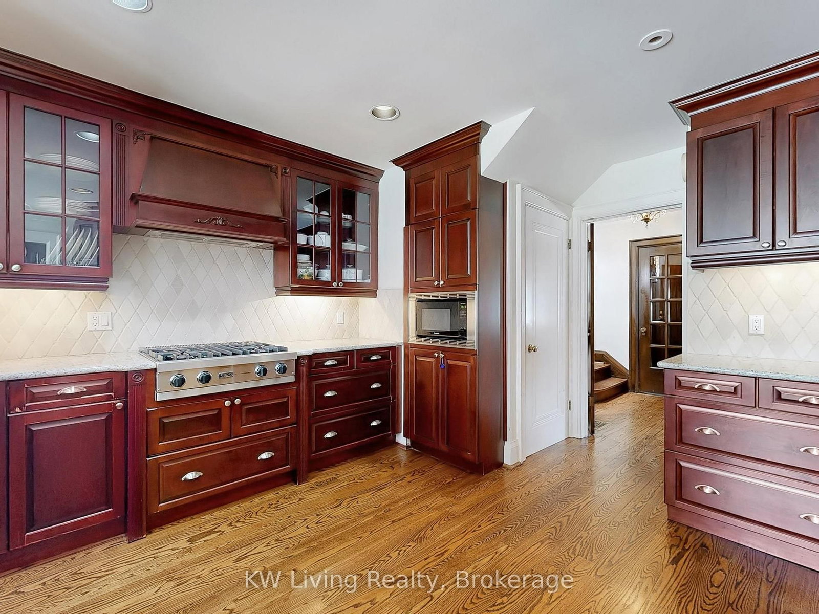 Listing Image 9