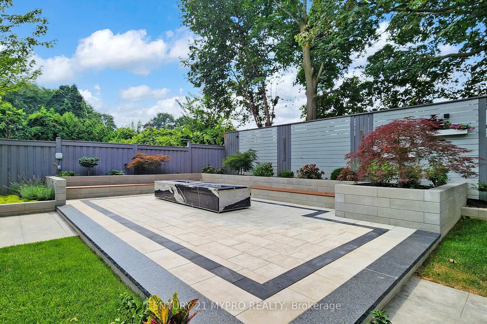 Listing Image 44