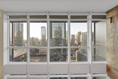 Unit 3205 — 15 Fort York Boulevard — photo 6