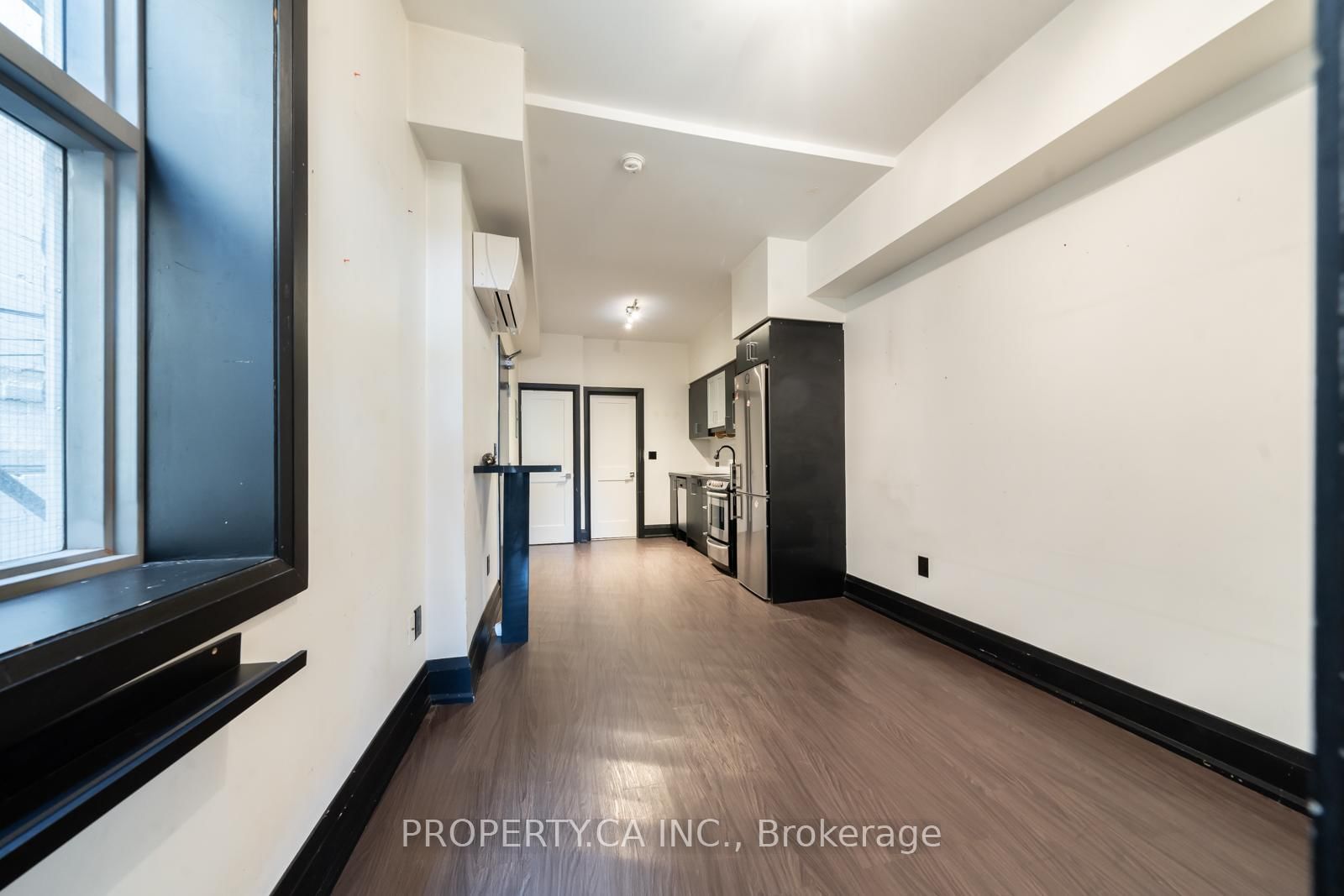Upper Level leased at 1-960 Queen Street, Toronto, Ontario, M6J 1G8 - Trinity-Bellwoods - MLS: C12378380