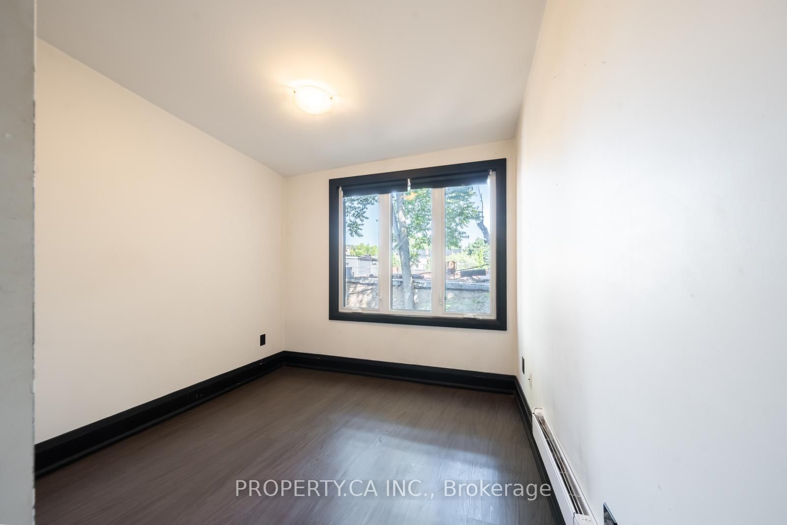 Upper Level leased at 1-960 Queen Street, Toronto, Ontario, M6J 1G8 - Trinity-Bellwoods - MLS: C12378380