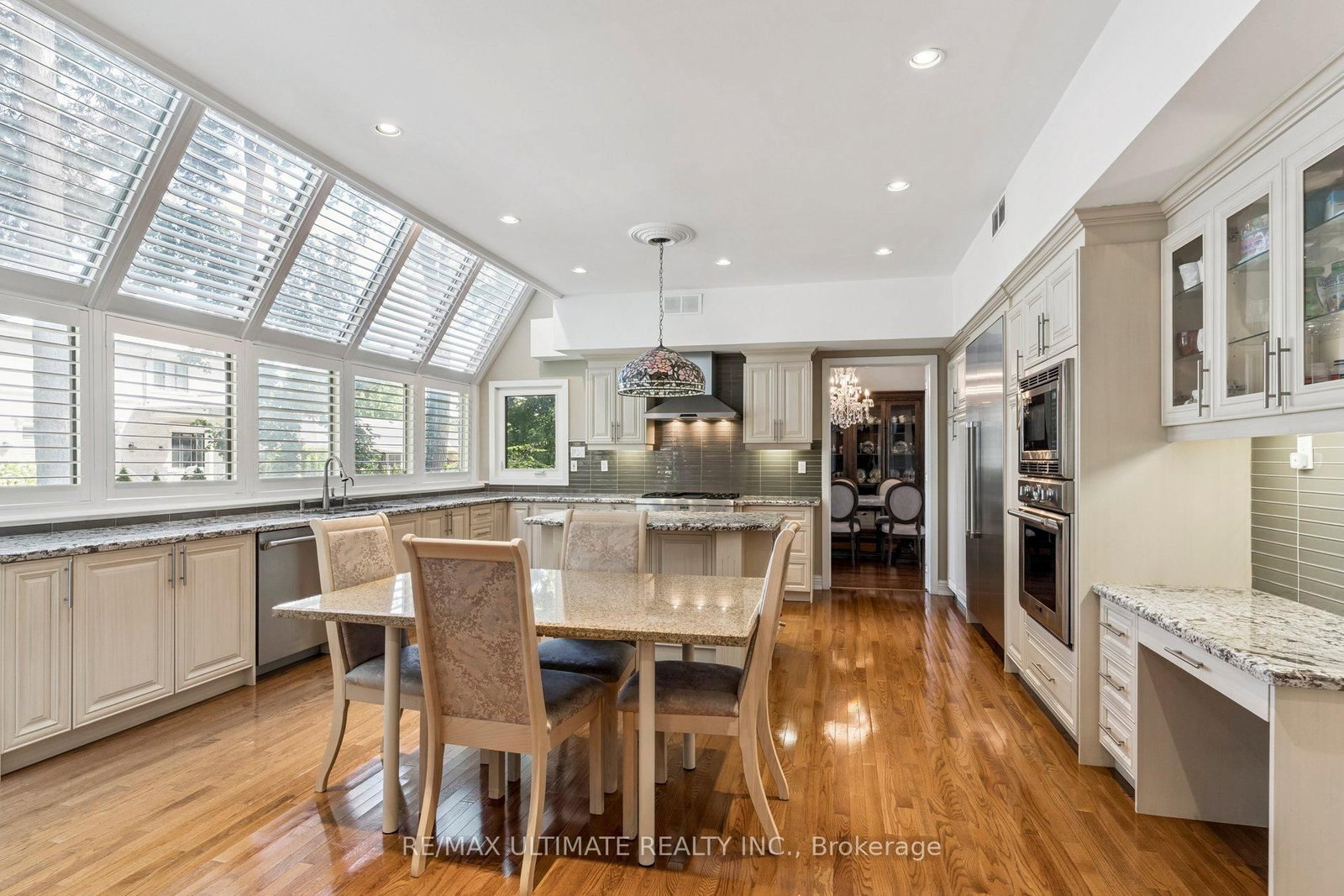 Listing Image 16
