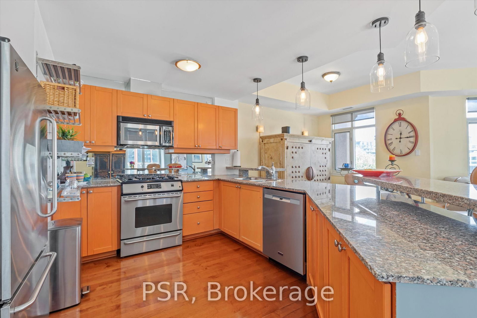 Listing Image 7