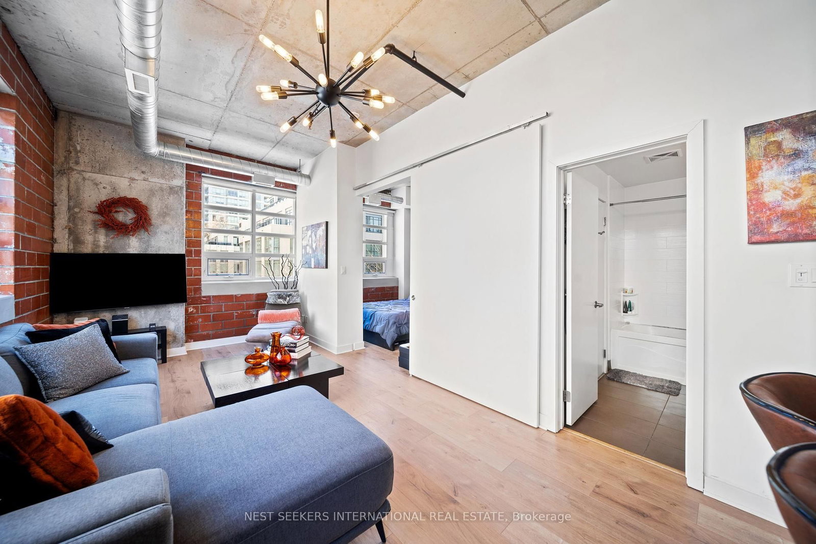 Listing Image 19