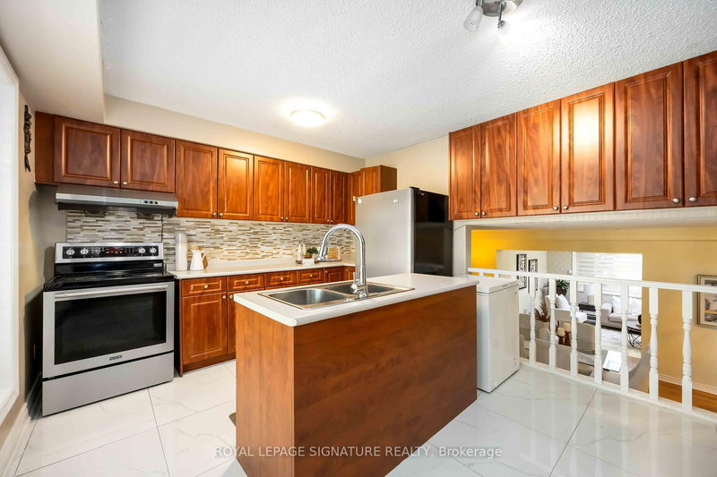 104 Billington Cres, Toronto, M3A 2G6 | Image 3