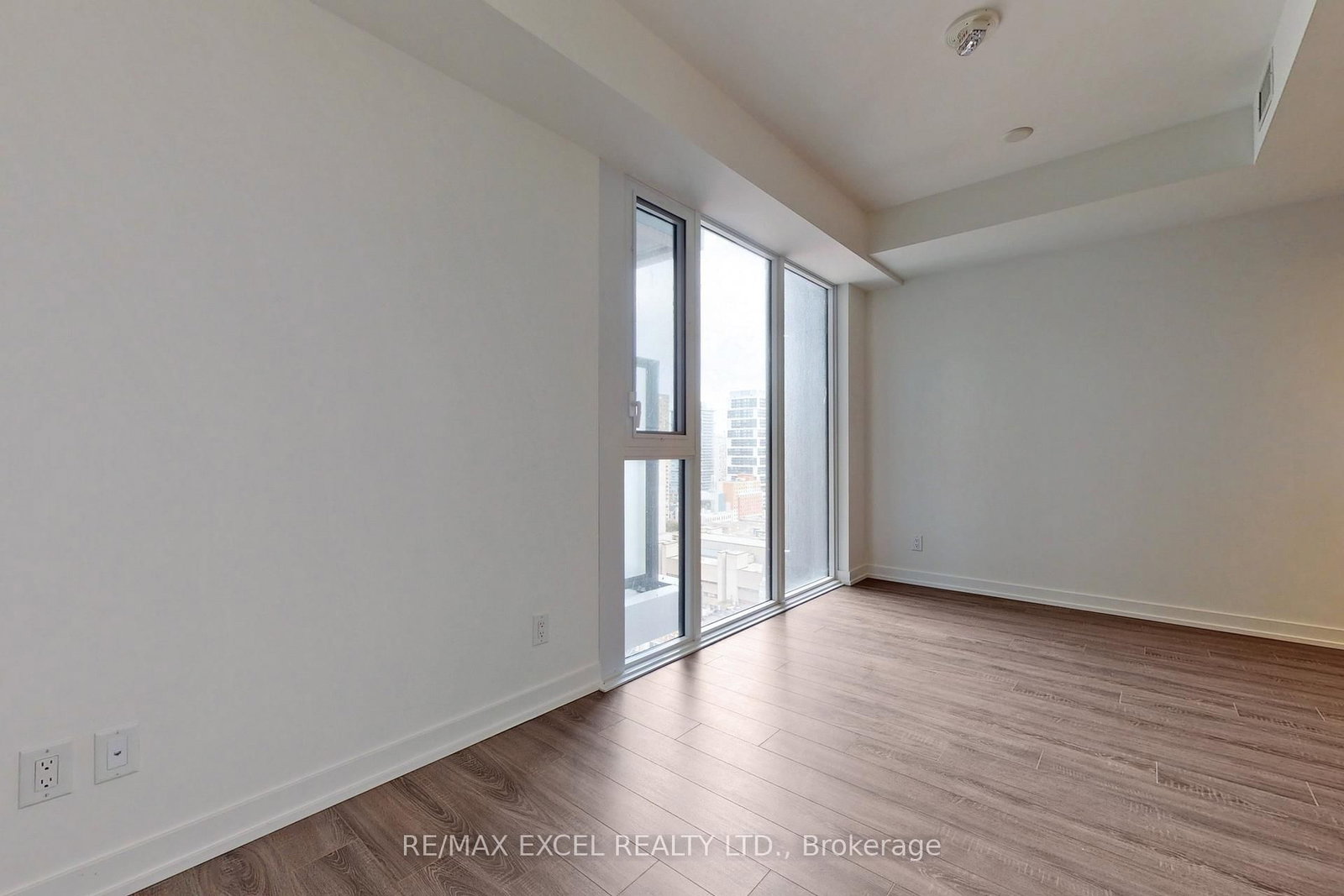 20 Edward Street, Unit 1720 - Photo 11