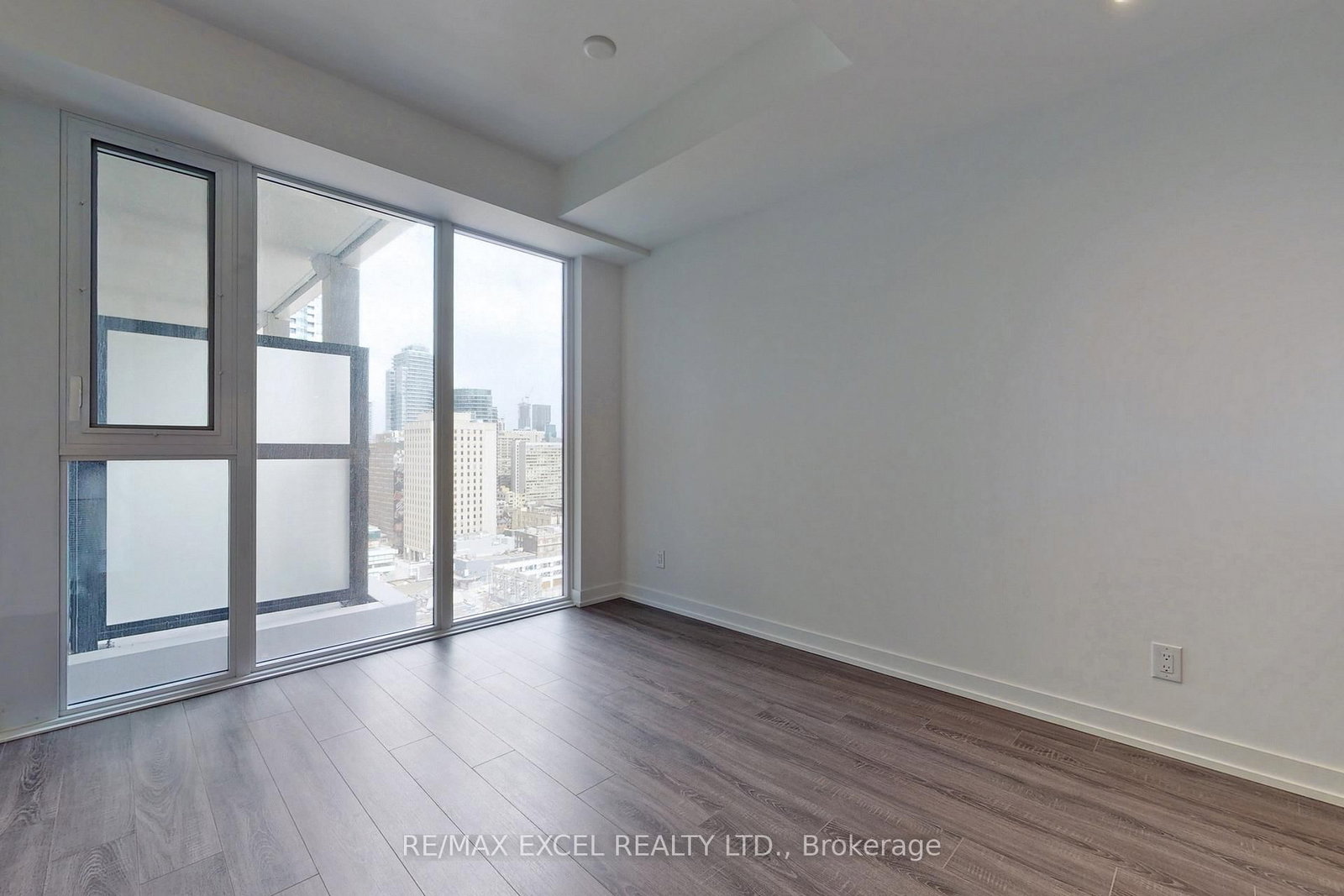 20 Edward Street, Unit 1720 - Photo 9