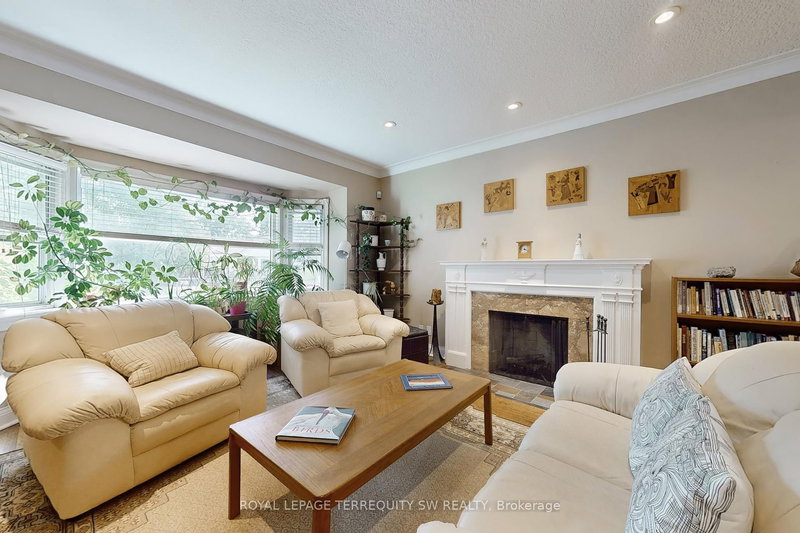 242 Joicey Blvd, Toronto, M5M 2V7 | Image 2