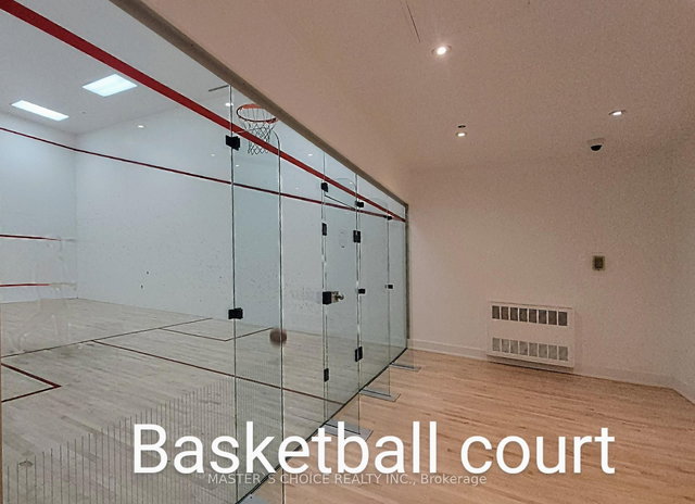 409 - 111 St Clair Avenue W