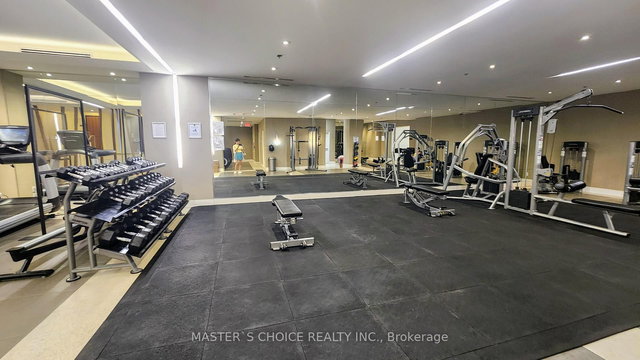 409 - 111 St Clair Avenue W