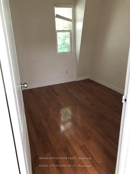 301 - 413 Spadina Ave, Toronto, M5T 2G6 | Image 3