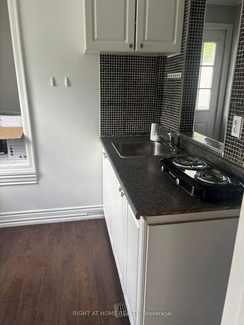 unit 2 - 125 Steeles Ave E, Toronto, M2M 2Y5 | Image 2