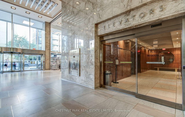 1820 - 111 St Clair Avenue W