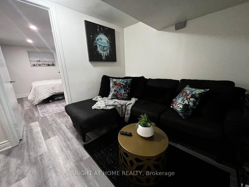 36 Mintwood Dr, Toronto, M2M 3A7 | Image 3