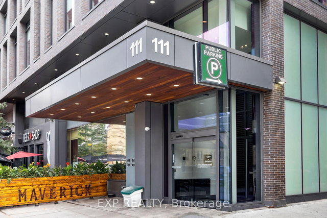 1407 - 111 Bathurst Street