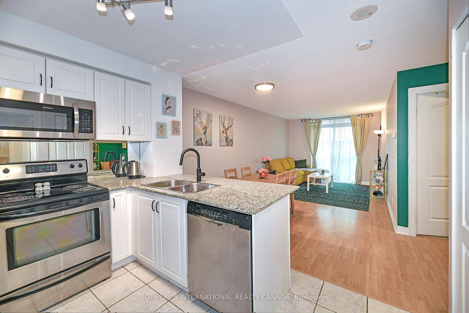 Listing Image 9