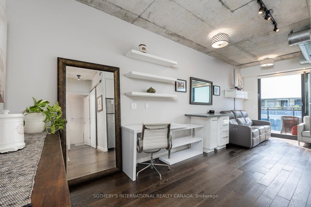 1206 - 51 Trolley Crescent