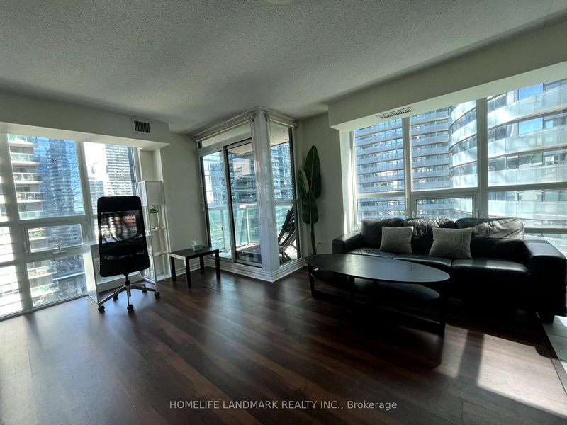 1706 - 19 Grand Trunk Cres, Toronto, M5J 3A3 | Image 3