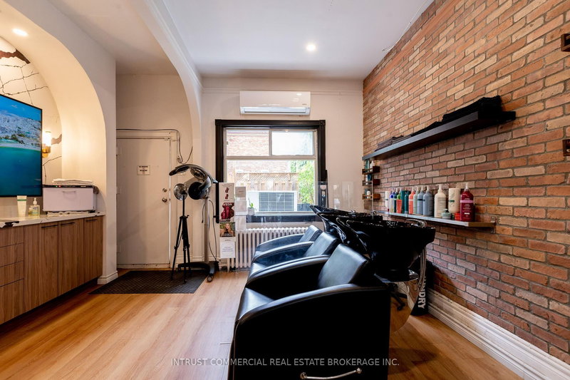 3248 Yonge St, Toronto, M4N 2L4 | Image 3