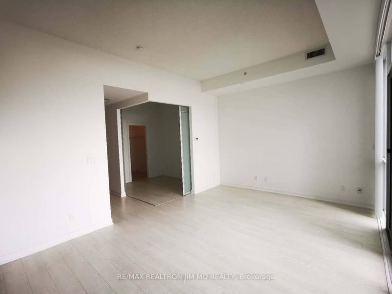 727 - 20 Bruyeres Mews, Toronto, M5V 0G8 | Image 3