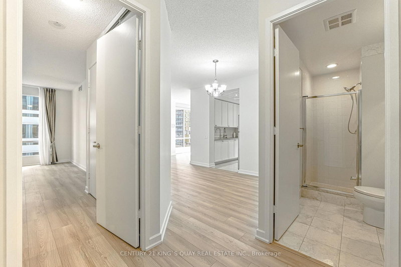 810 - 85 Bloor St E, Toronto, M4W 1B4 | Image 3