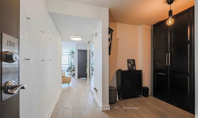 1911 - 397 Front St W, Toronto, M5V 3S1 | Image 3