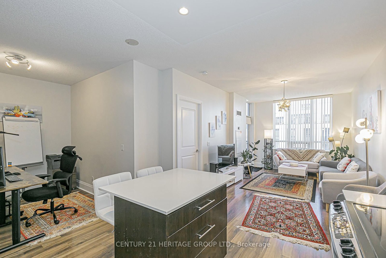 Listing Image 7