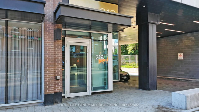 609 - 219 Dundas Street E