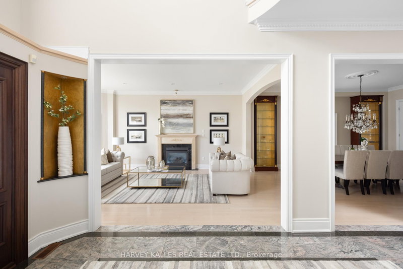 60 Bowan Crt, Toronto, M2K 3A7 | Image 2