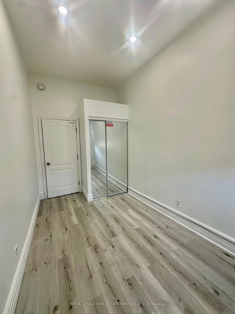 304 - 206 Carlton St, Toronto, M5A 2L1 | Image 2