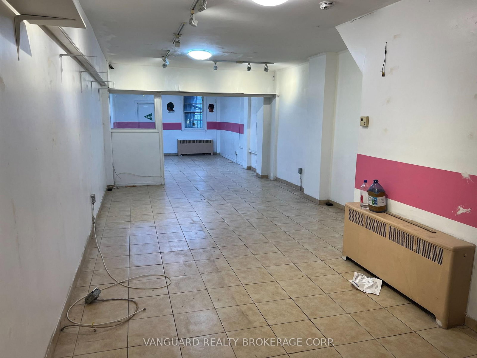 1621-1625 Eglinton Avenue - Photo 10