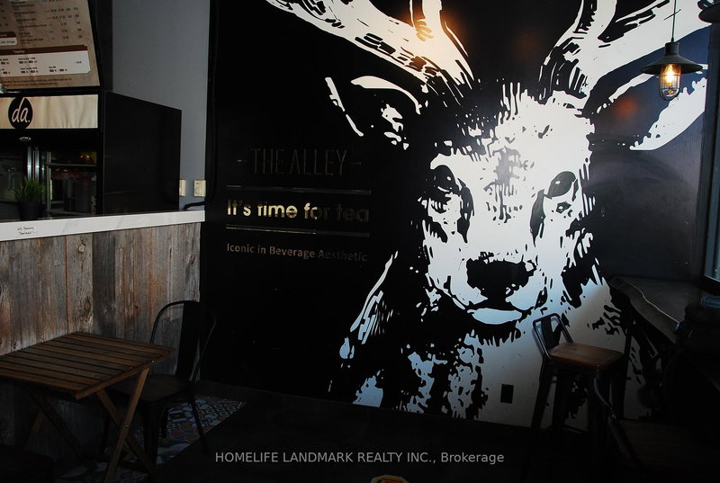 621 Bloor St W, Toronto, M6G 1K8 | Image 3