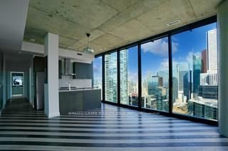 4003 - 224 King Street W