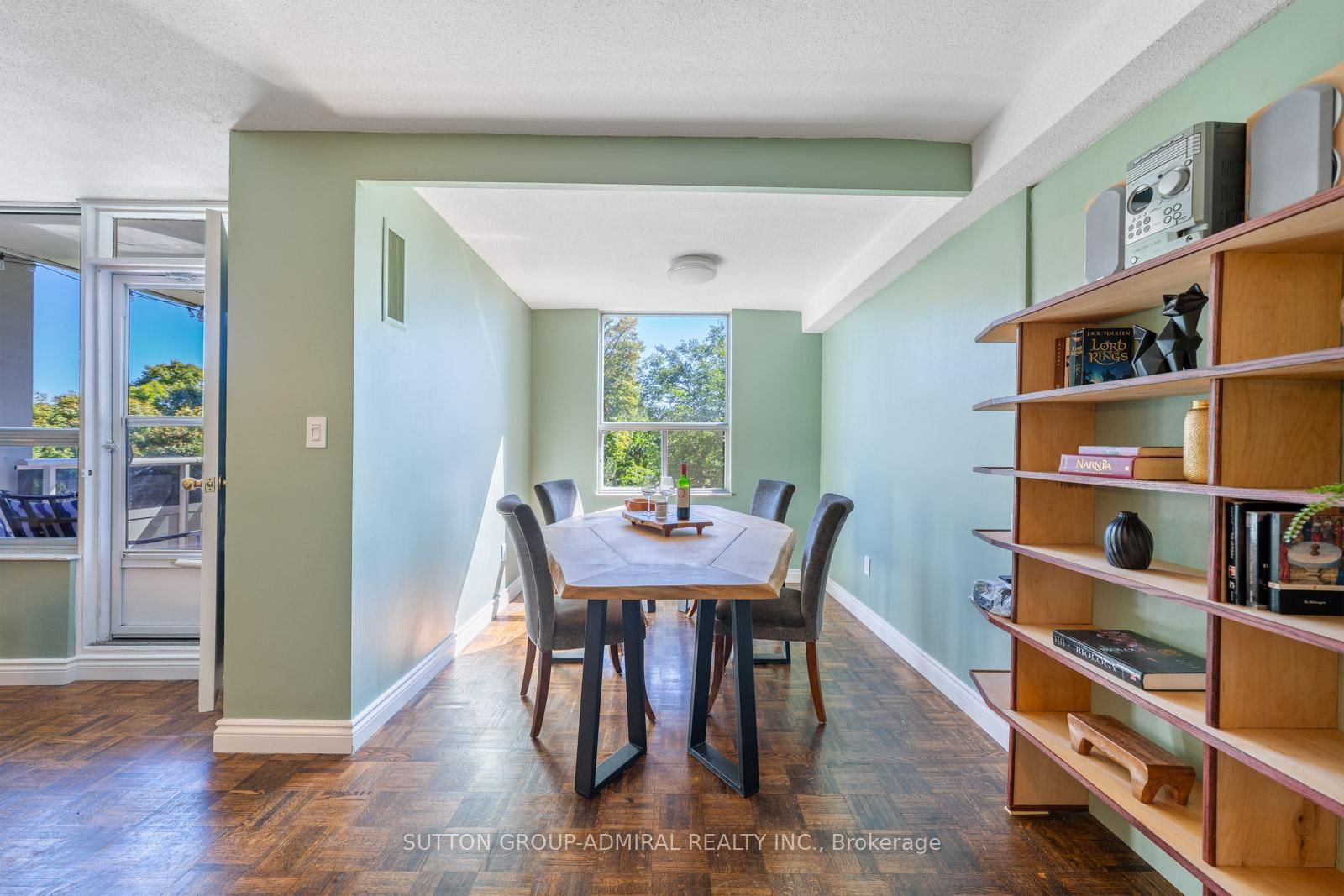 Listing Image 9
