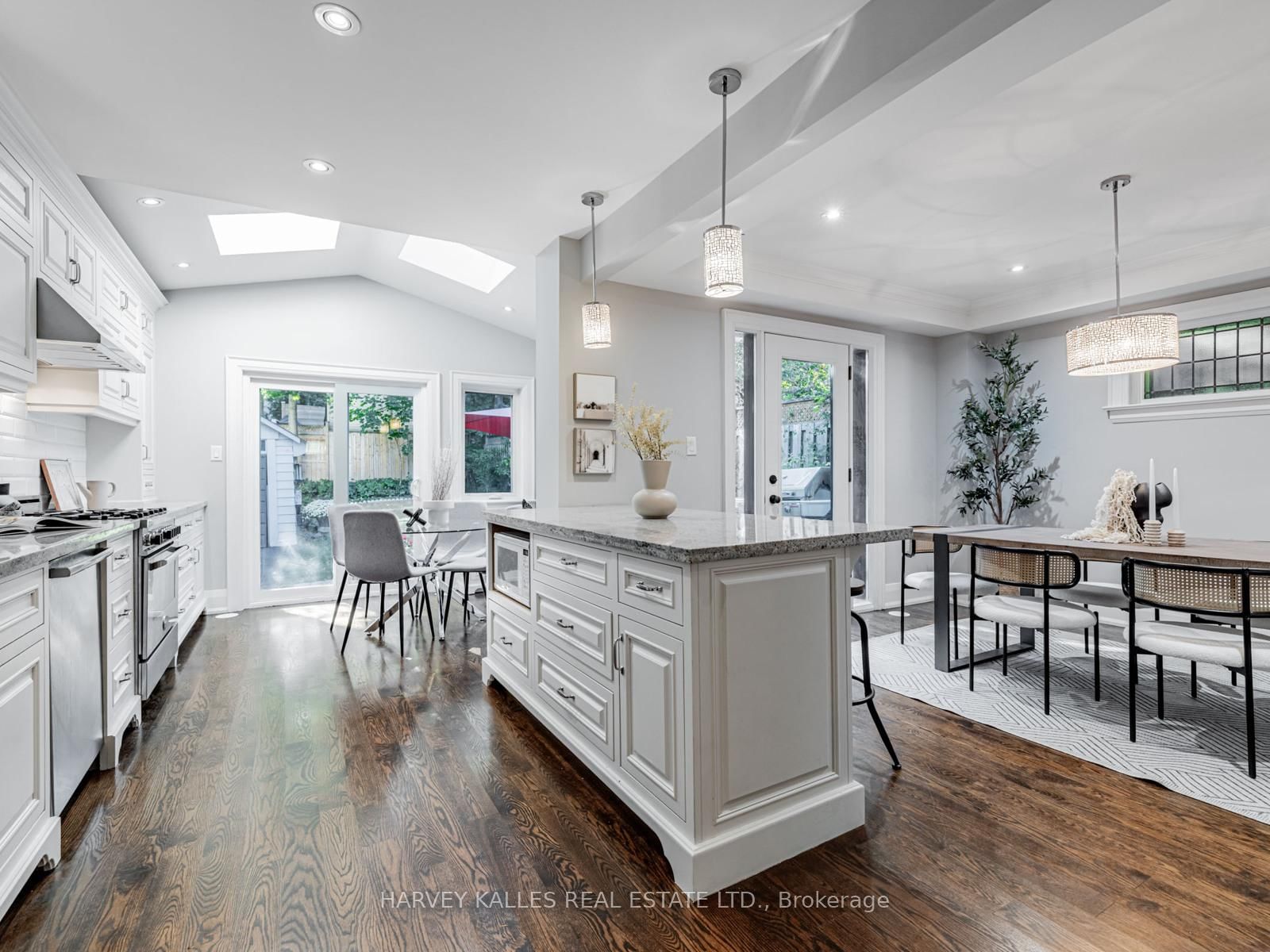 Listing Image 15